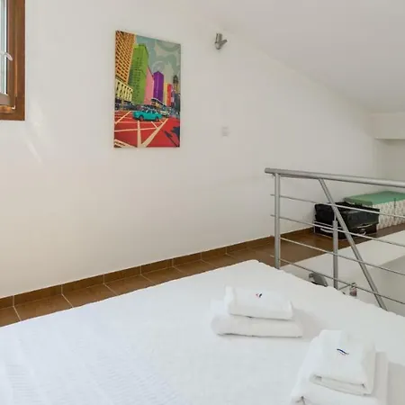 Vilă Olea Shared Pool I, Sani *
